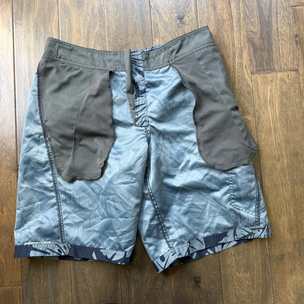 Columbia Board‎ Shorts Mens 34 Blue Excellent Tropical Leaf Print Omni-Shade
